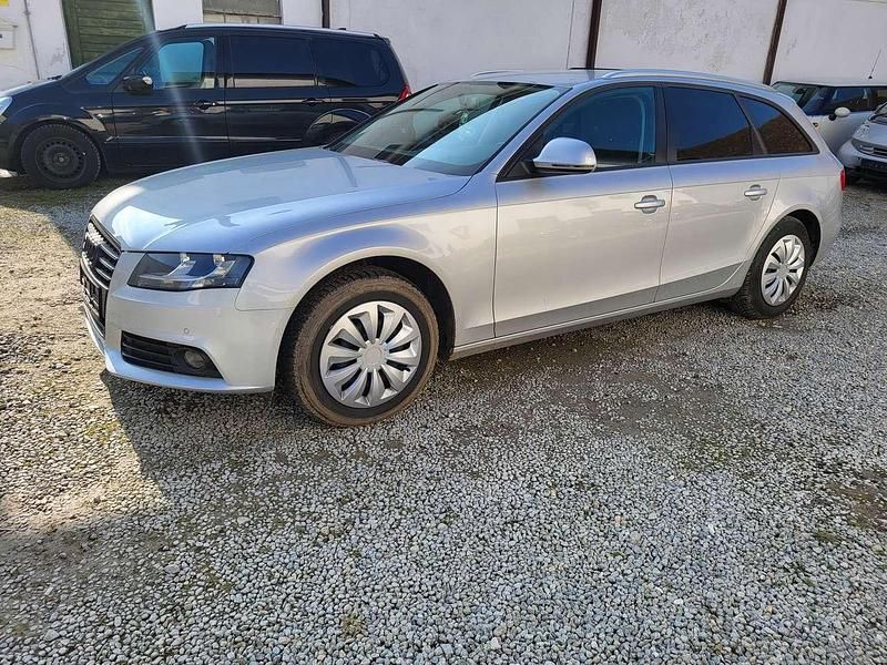 Gebraucht Audi A4 Attraction 160 PS (117 kW) 2008 Eissilber metallic Kombi
