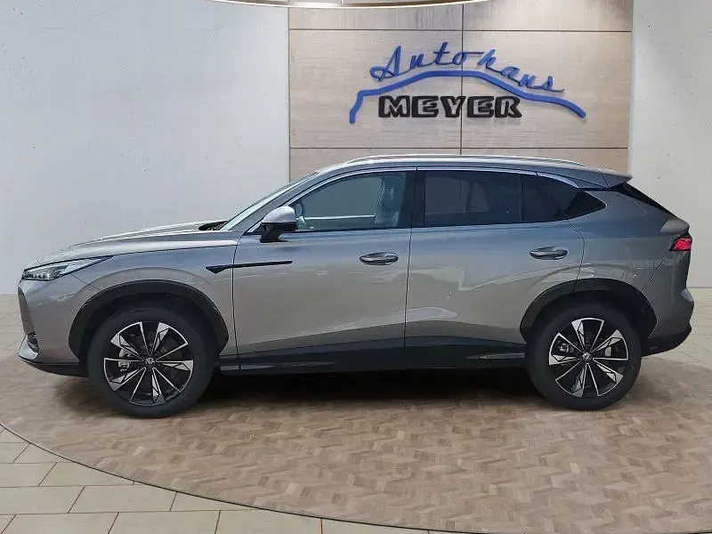 Neu MG HS Luxury 224 PS (164 kW) 2026 Sterling silver SUV