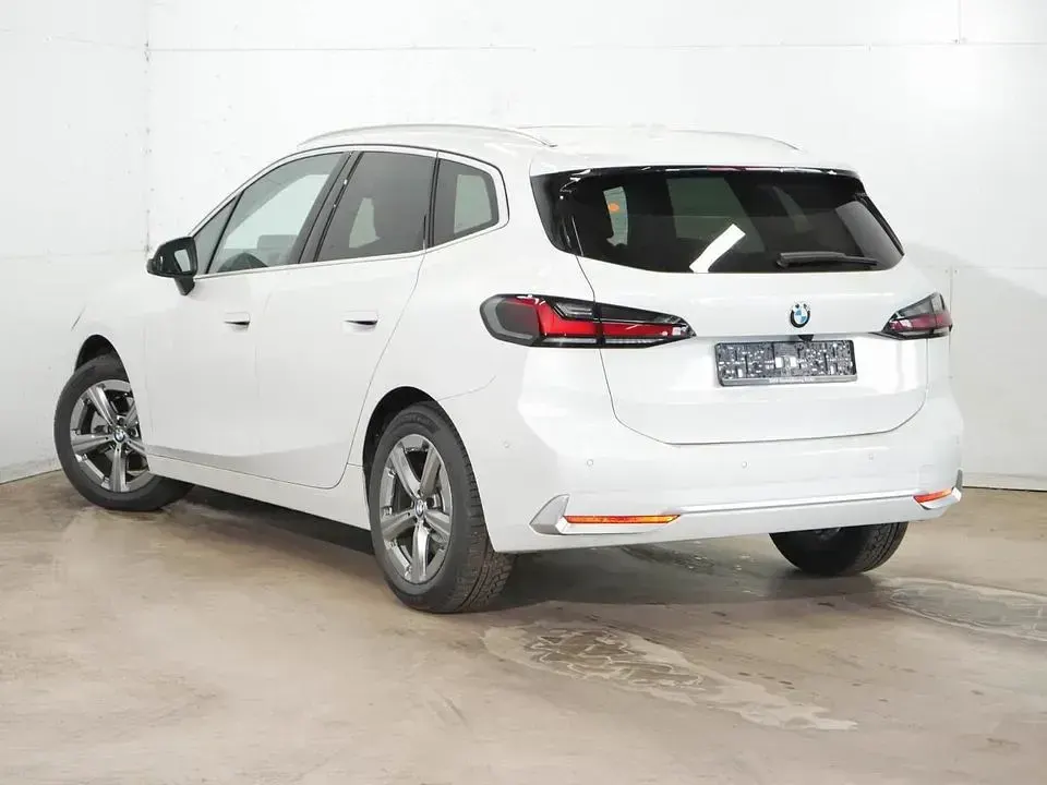 Gebraucht BMW 220 Luxury Line 163 PS (119 kW) 2025 Weiß Coupé