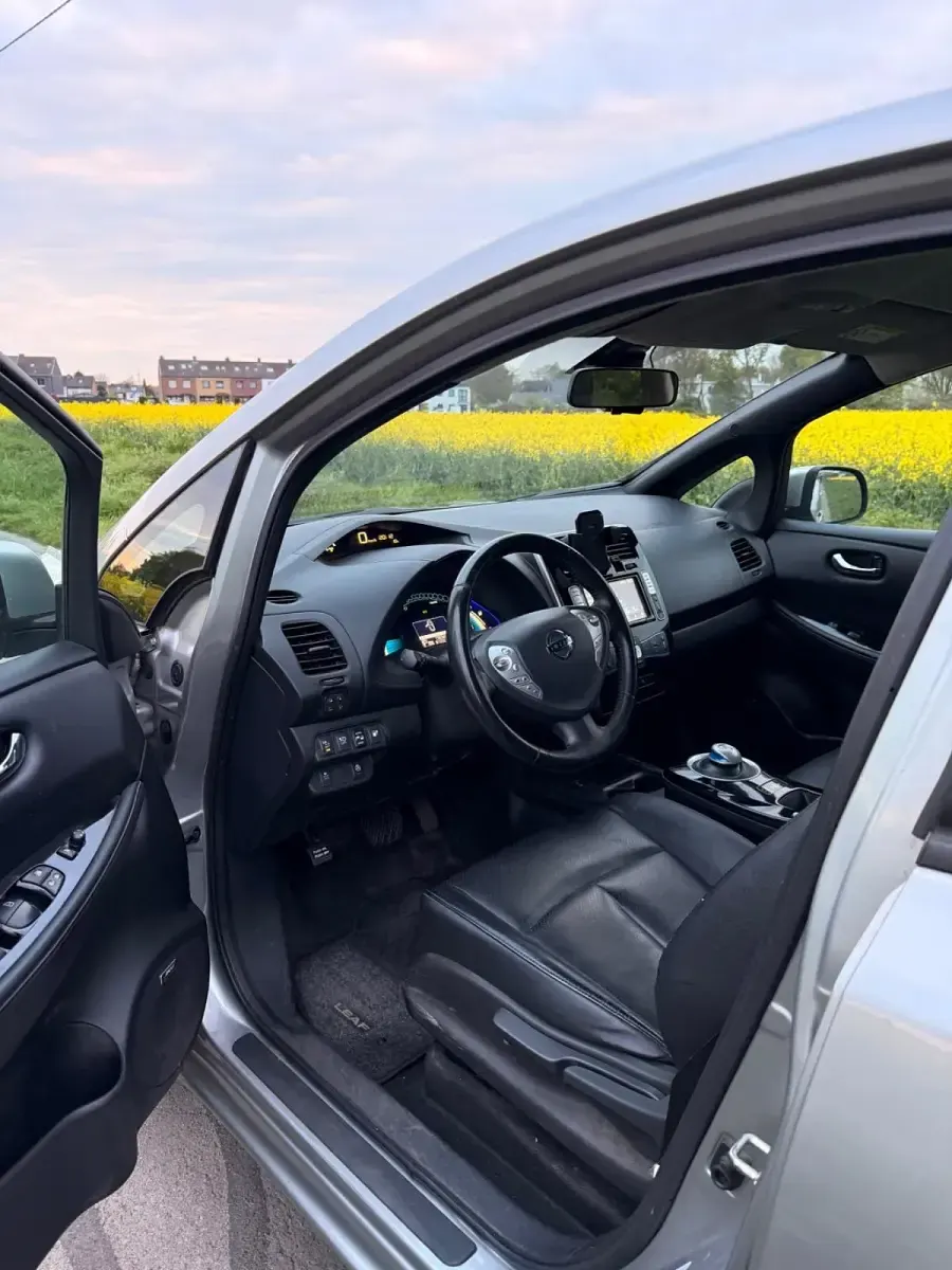 Occasion Nissan Leaf Tekna 80 kW (109 ch) 2016 Argent Citadine