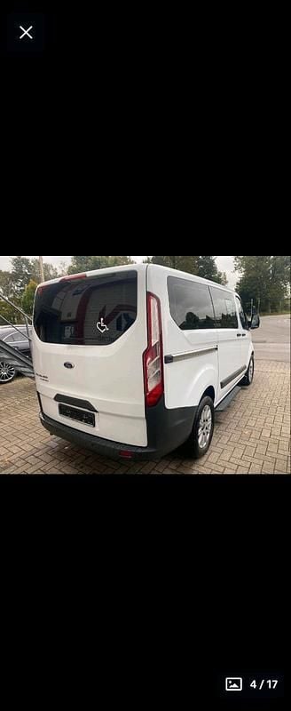 Gebraucht Ford Tourneo 125 PS (91 kW) 2014 Weiß Van / Kleinbus