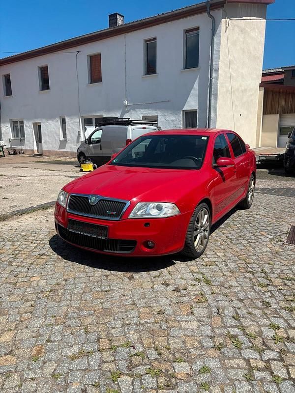 Rot Gebraucht 2007 Skoda Octavia vRS Limousine | 3.290 € (Fairer Preis) - Bild 1/4