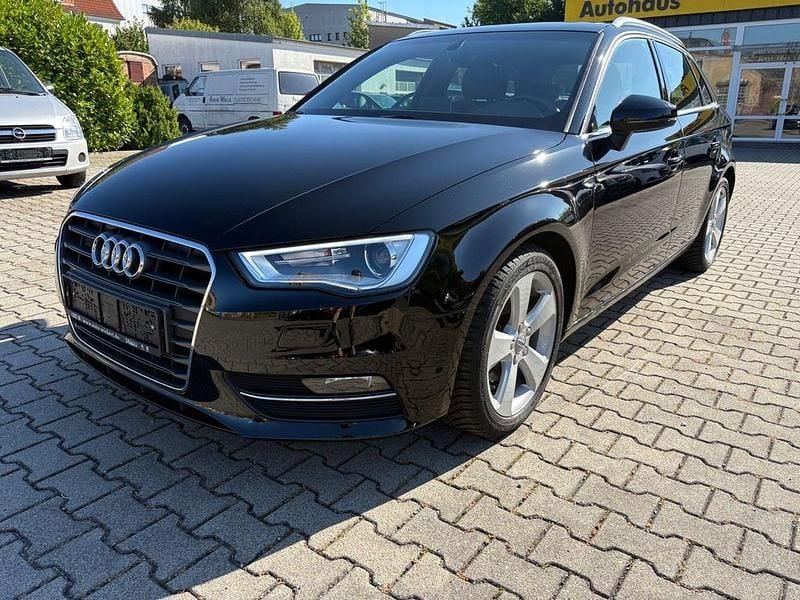 Schwarz Gebraucht 2015 Audi A3 Sportback Ambition Limousine | 14.500 € (Guter Preis) - Bild 1/4