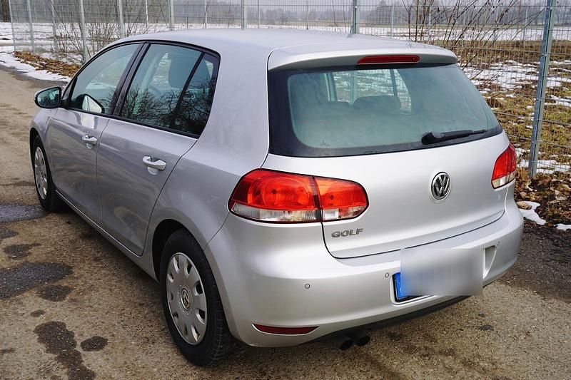 Gebraucht VW Golf VI 122 PS (89 kW) 2011 Silber Kleinwagen