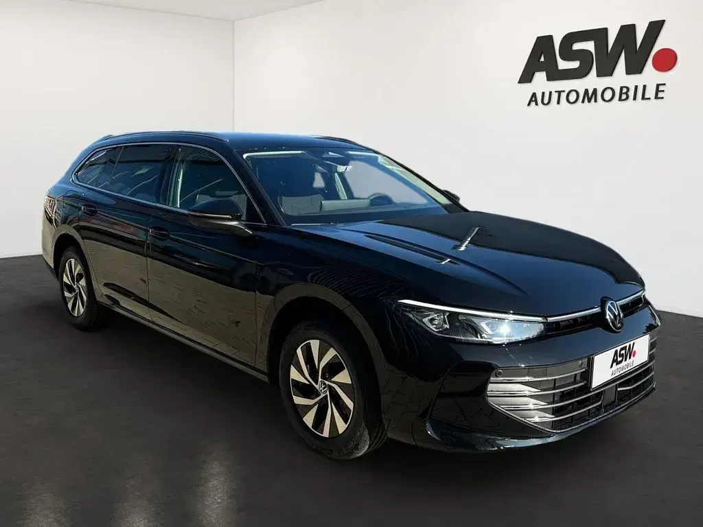 Gebraucht VW Passat Business 150 PS (110 kW) 2024 Grenadillschwarz metallic Limousine