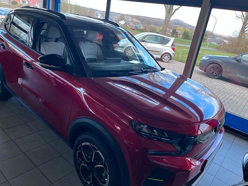 Neu Citroën C3 101 PS (74 kW) 2026 Rot SUV