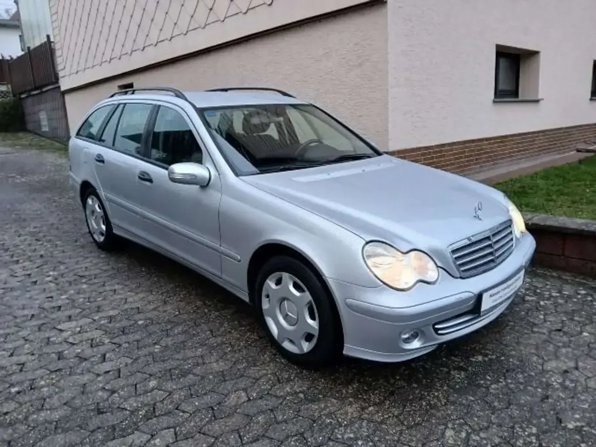 Gebraucht Mercedes C180 143 PS (105 kW) 2006 Silber Kombi