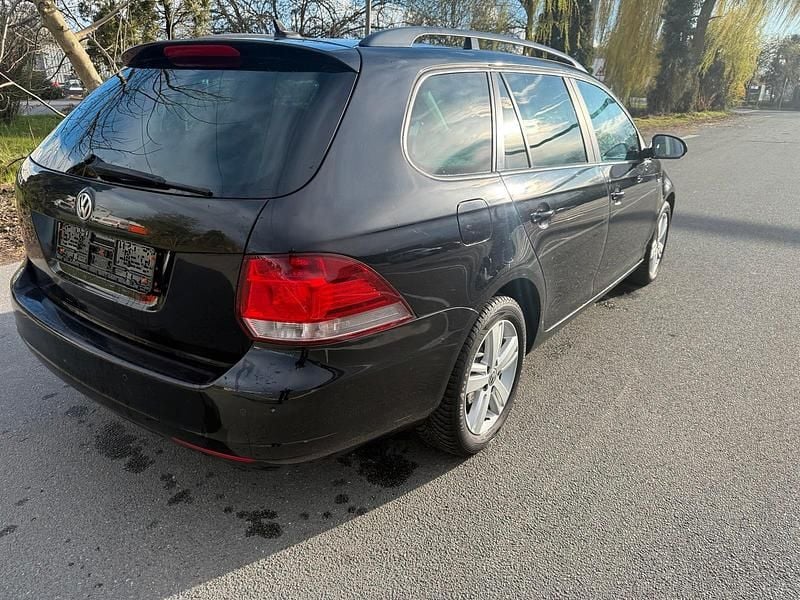 Gebraucht VW Golf VII 105 PS (77 kW) 2012 Schwarz Kombi