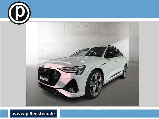 Gletscherweiß Gebraucht 2022 Audi e-tron Sportback Sport SUV | 41.908 € (Etwas zu teuer) - Bild 1/4