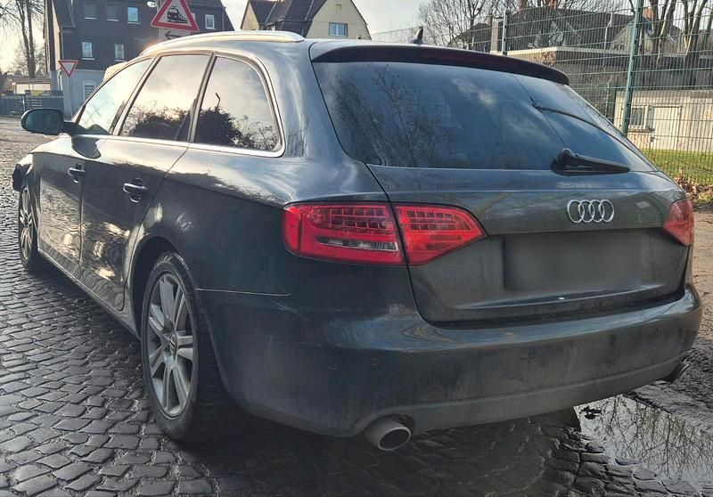 Gebraucht Audi A4 190 PS (139 kW) 2009 Grau Kombi