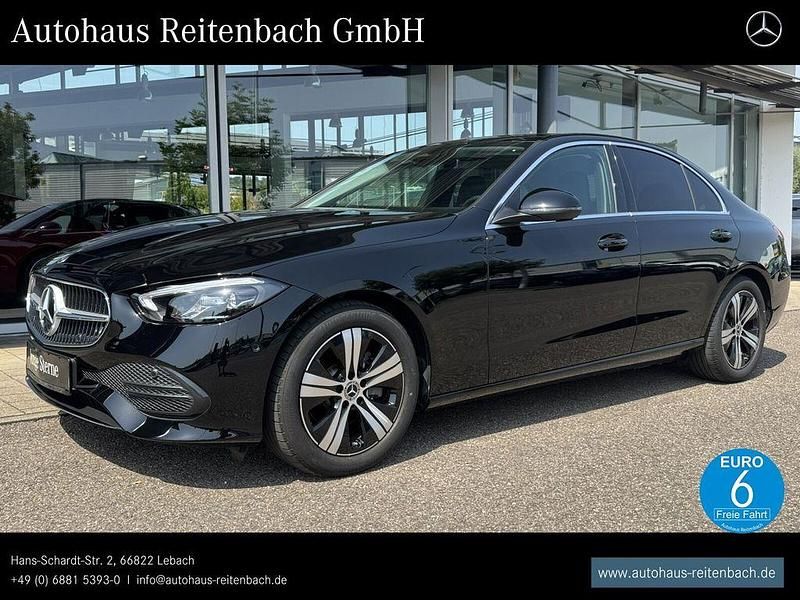 Unilack schwarz Gebraucht 2024 Mercedes C180 Avantgarde Limousine | 36.998 € (Fairer Preis) - Bild 1/4