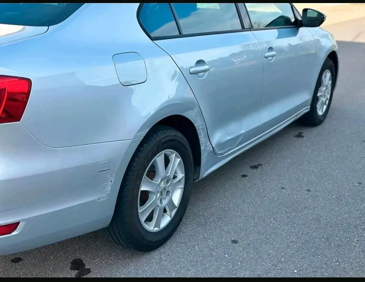 Gebraucht VW Jetta 122 PS (89 kW) 2014 Silber Limousine