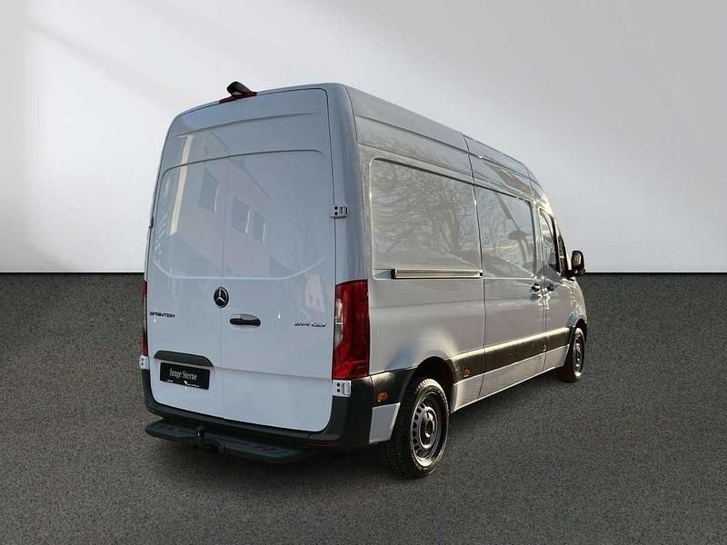 Gebraucht Mercedes Sprinter 143 PS (105 kW) 2021 Arktikweiß Van