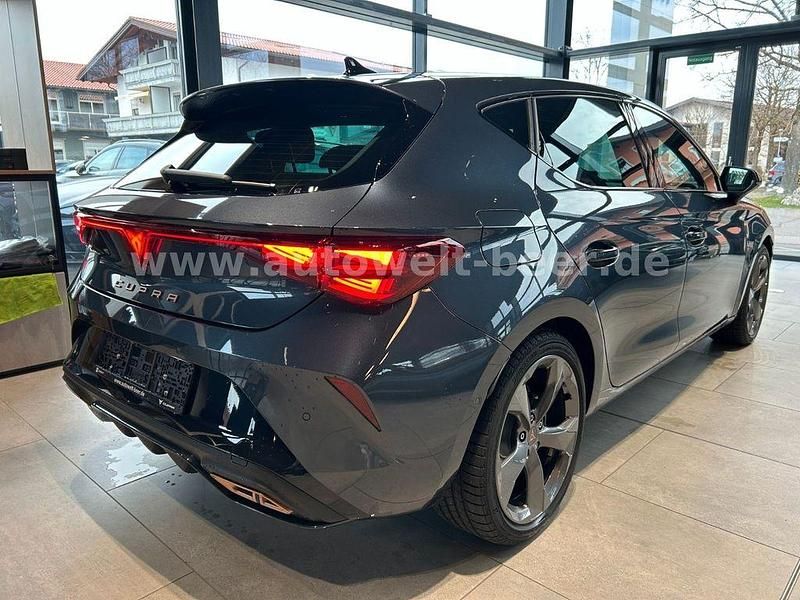 Neu Cupra Leon 150 PS (110 kW) 2026 Grau Limousine