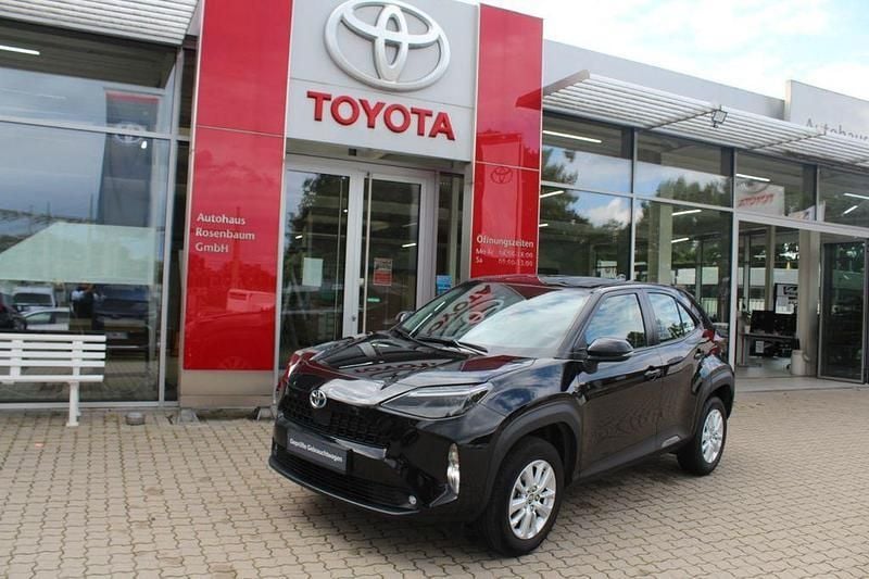 Schwarz Gebraucht 2021 Toyota Yaris Cross Comfort SUV | 19.990 € (Superpreis) - Bild 1/4