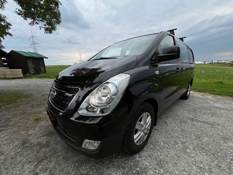 Schwarz Gebraucht 2017 Hyundai H-1 Van / Kleinbus | 12.999 € (Etwas zu teuer) - Bild 1/4