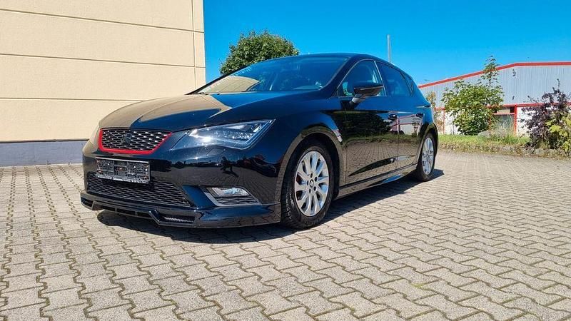 Schwarz Gebraucht 2015 Seat Leon Limousine | 7.399 € (Superpreis) - Bild 1/4