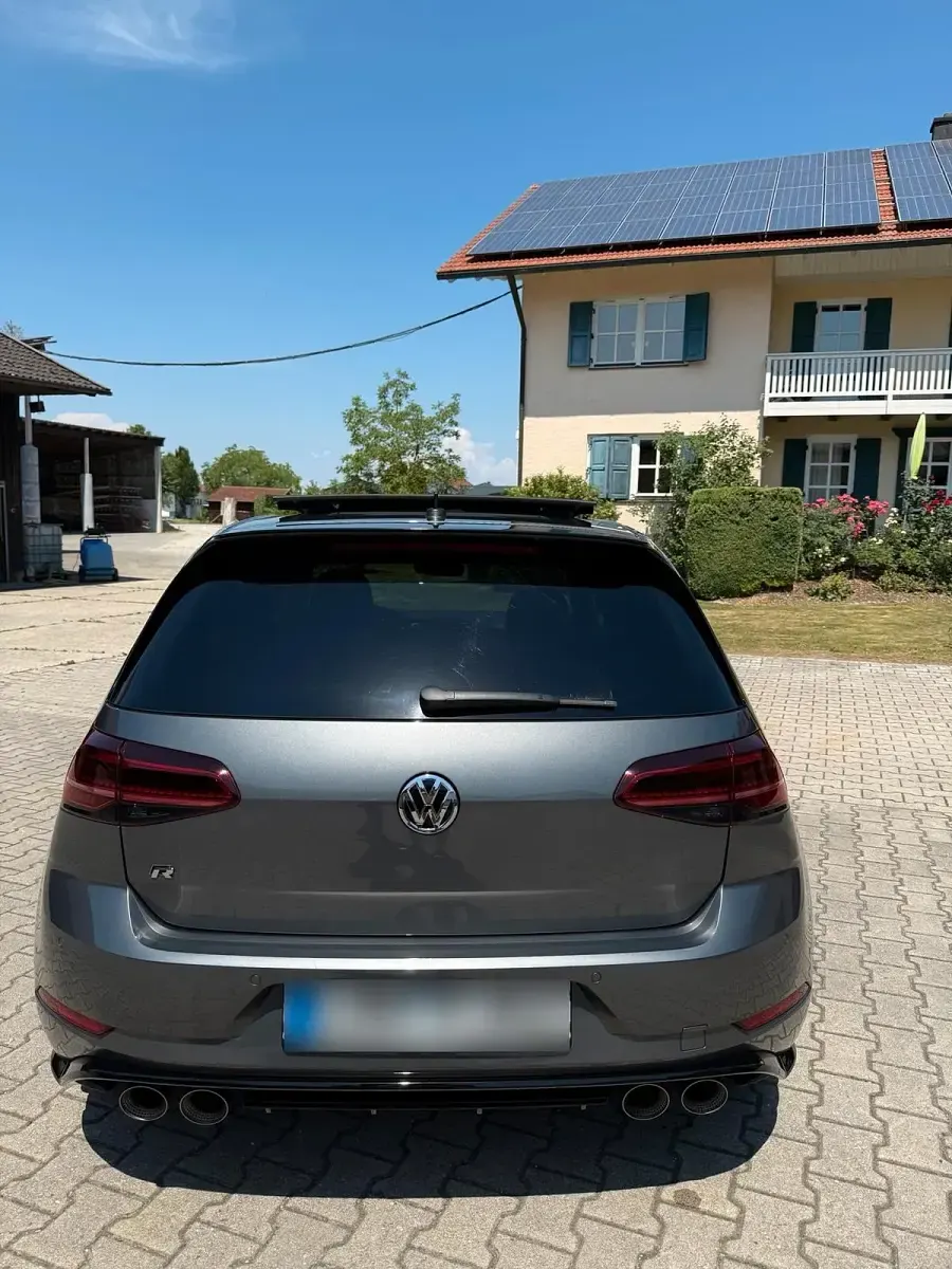 Gebraucht VW Golf VII R 301 PS (221 kW) 2020 Grau Kleinwagen
