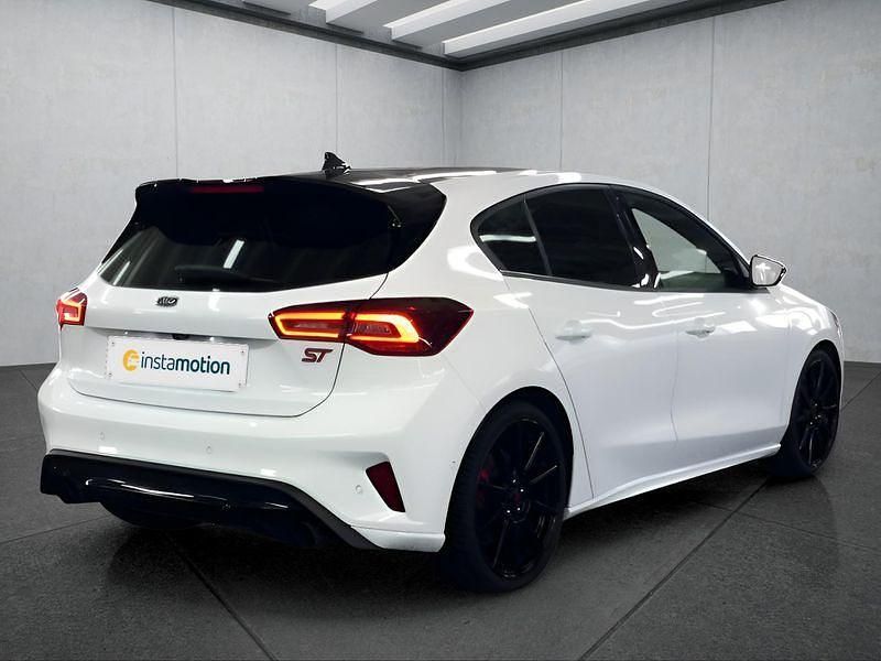 Gebraucht Ford Focus ST 280 PS (205 kW) 2024 Weiß Limousine
