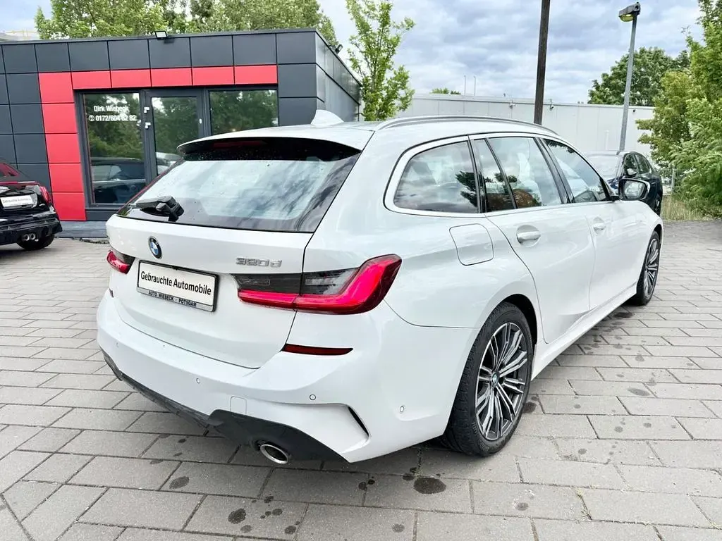 Gebraucht BMW 320 Sport Line 190 PS (139 kW) 2019 Weiß Limousine
