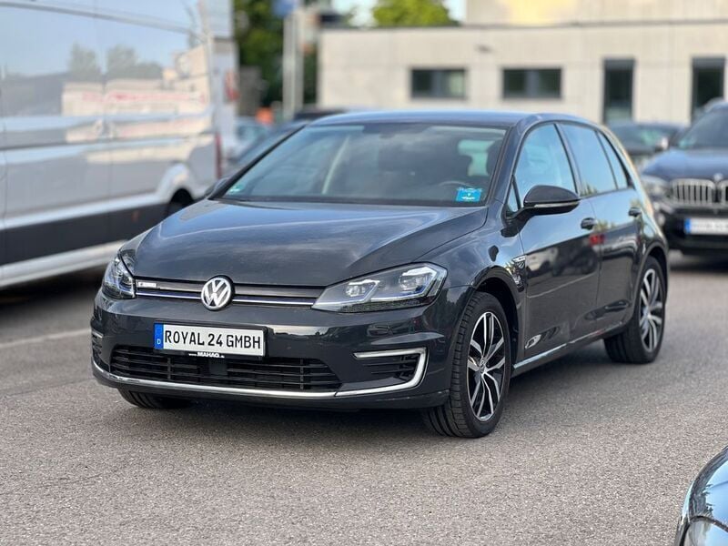 Grau Gebraucht 2020 VW e-Golf Kleinwagen | 15.500 € (Fairer Preis) - Bild 1/4