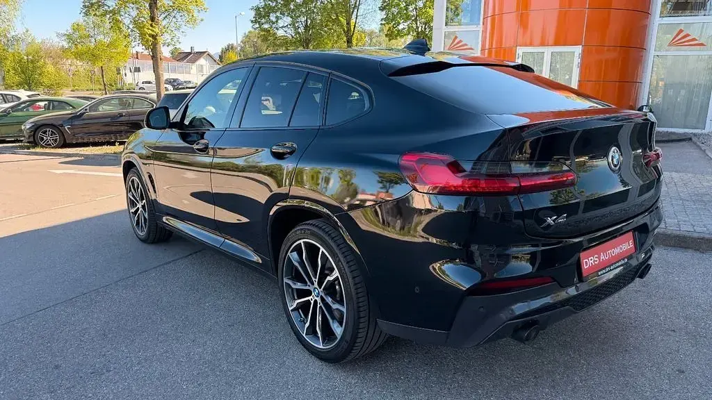 Gebraucht BMW X4 M Sport 286 PS (210 kW) 2021 Black sapphire metallic SUV