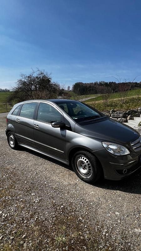 Gebraucht Mercedes B200 136 PS (100 kW) 2008 Grau Van / Kleinbus