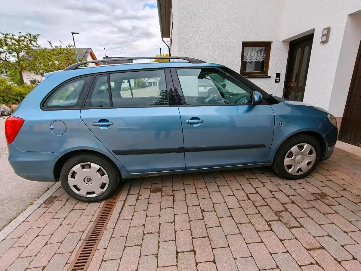 Gebraucht Skoda Fabia 105 PS (77 kW) 2008 Blau Kombi