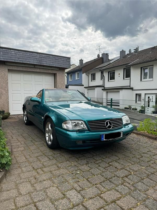 Grün Gebraucht 1998 Mercedes SL500 Cabrio | 23.800 € - Bild 1/4