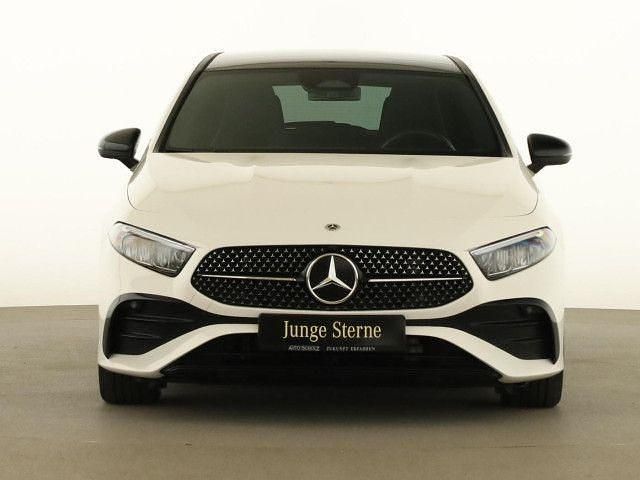 Unilack polarweiß Gebraucht 2024 Mercedes A250 AMG Limousine | 34.632 € (Fairer Preis) - Bild 1/4
