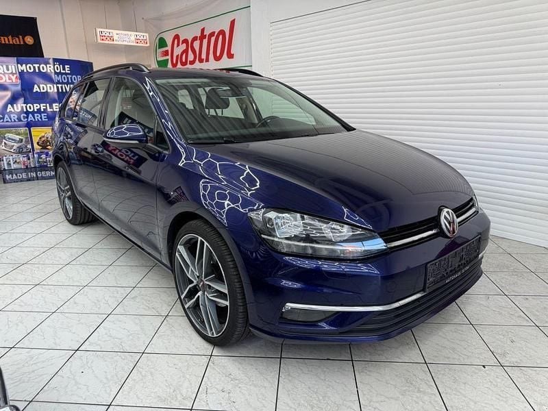 Blau Gebraucht 2018 VW Golf VII Kombi | 8.990 € (Guter Preis) - Bild 1/4