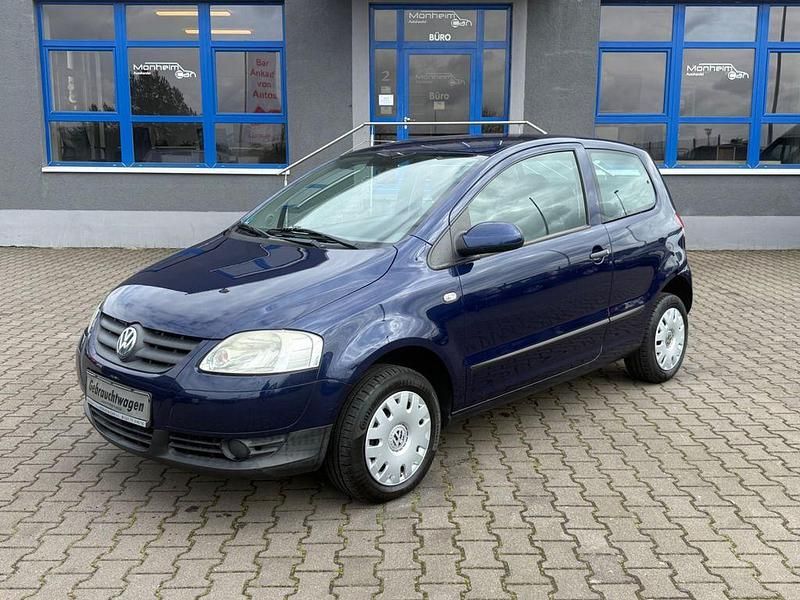 Second-hand VW Fox Basis 69 CP (50 kW) 2007 Albastru Hatchback