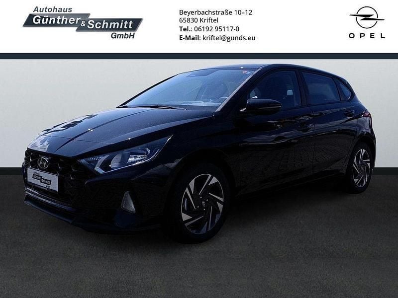 Schwarz Gebraucht 2023 Hyundai i20 Trend Limousine | 18.990 € (Fairer Preis) - Bild 1/4
