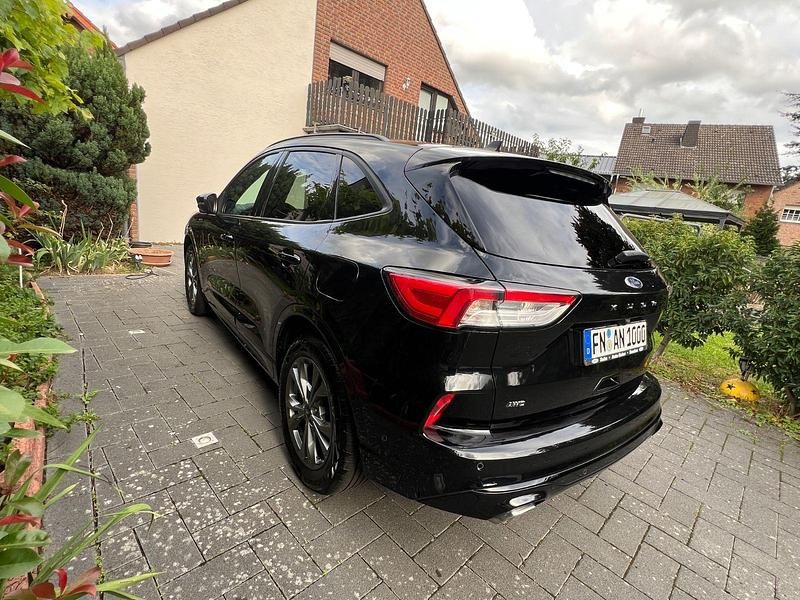 Gebraucht Ford Kuga ST-Line X 190 PS (139 kW) 2023 Schwarz SUV