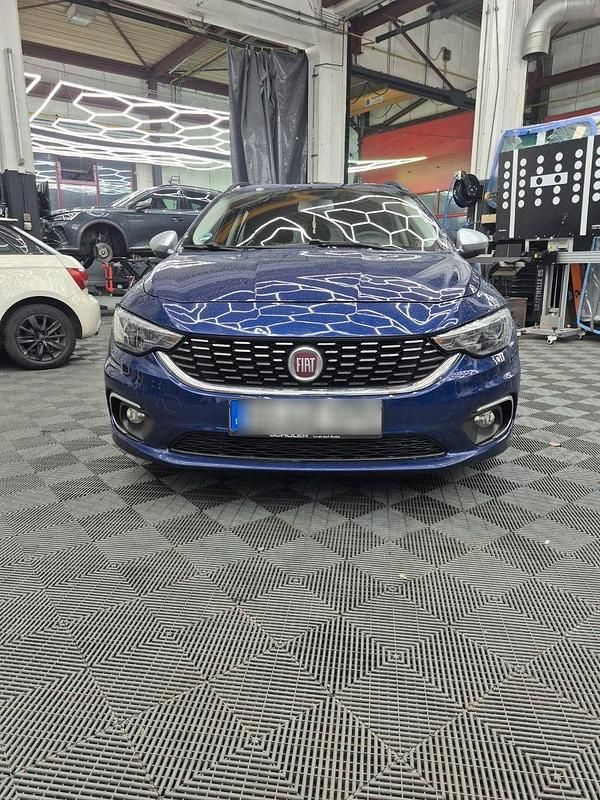 Gebraucht Fiat Tipo Mirror 120 PS (88 kW) 2019 Blau Kombi