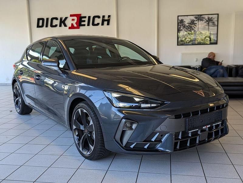 Grau Gebraucht 2025 Cupra Leon Limousine | 27.980 € (Superpreis) - Bild 1/4