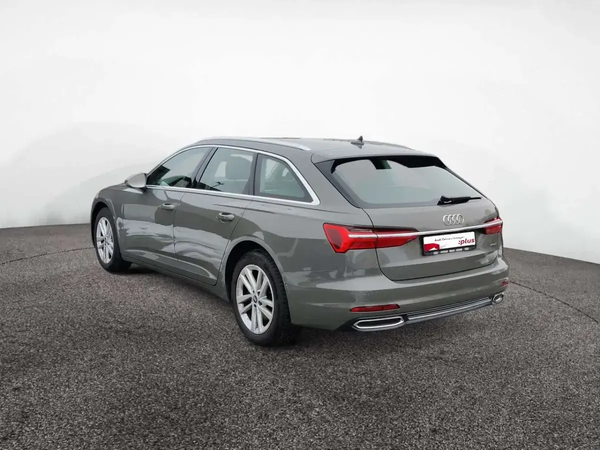 Gebraucht Audi A6 Sport 245 PS (180 kW) 2022 Chronosgrau metallic Kombi