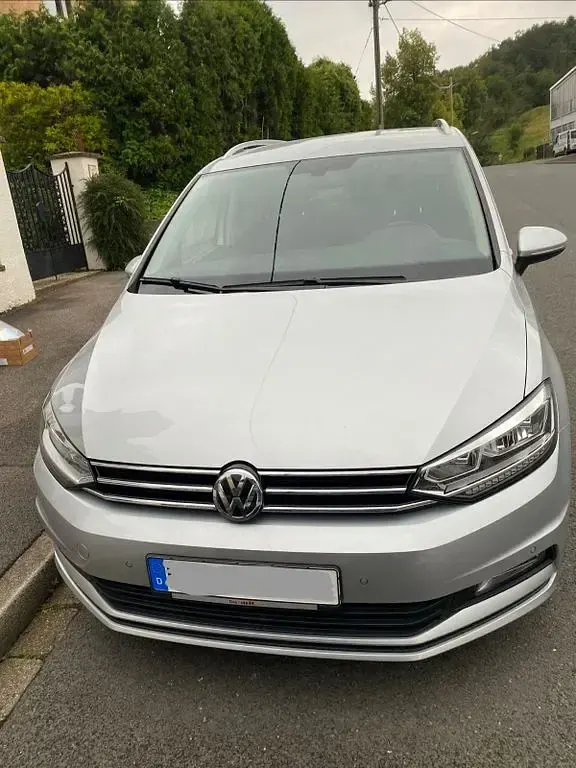 Gebraucht VW Touran Comfortline 150 PS (110 kW) 2017 Silber Van / Kleinbus