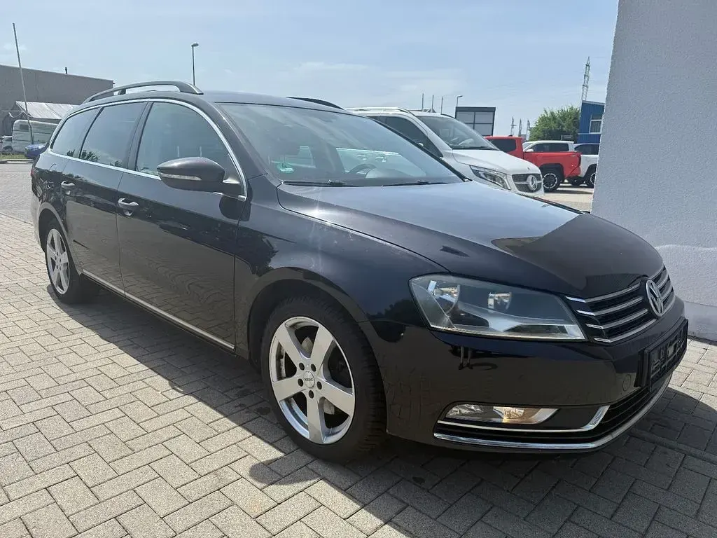 Gebraucht VW Passat Comfortline 140 PS (102 kW) 2011 Schwarz Limousine