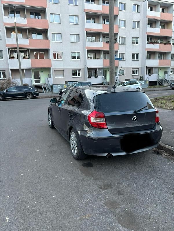 Gebraucht BMW 118 122 PS (89 kW) 2005 Braun Kleinwagen