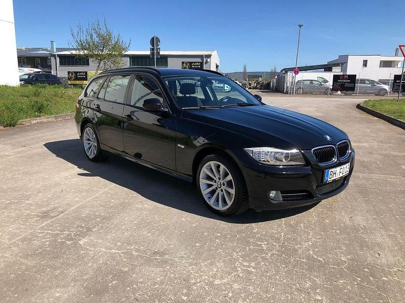 Gebraucht BMW 320 Comfort Edition 184 PS (135 kW) 2010 Schwarz Kombi