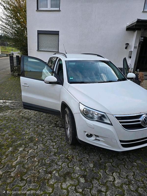 Weiß Gebraucht 2010 VW Tiguan SUV | 5.100 € (Etwas zu teuer) - Bild 1/4