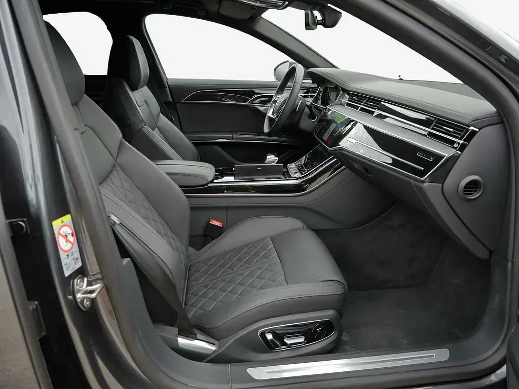Gebraucht Audi A8 Sport 462 PS (339 kW) 2025 Daytonagrau perleffekt Limousine