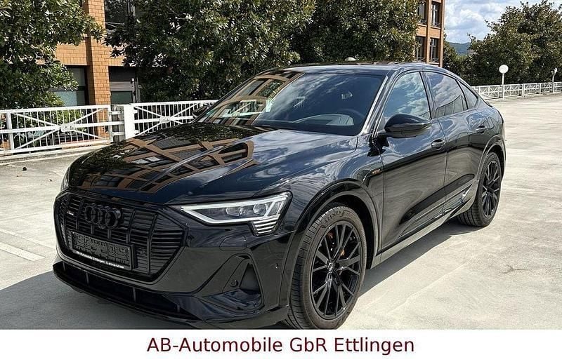 Mythosschwarz Gebraucht 2022 Audi e-tron Sportback S-Line SUV | 36.900 € (Fairer Preis) - Bild 1/4