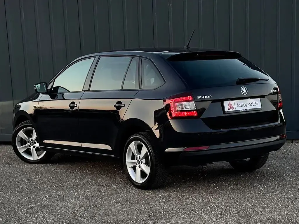 Gebraucht Skoda Rapid Clever 95 PS (69 kW) 2018 Schwarz Kleinwagen