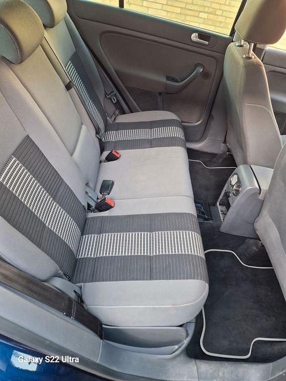 Gebraucht VW Golf VI United 80 PS (58 kW) 2008 Blau Kleinwagen