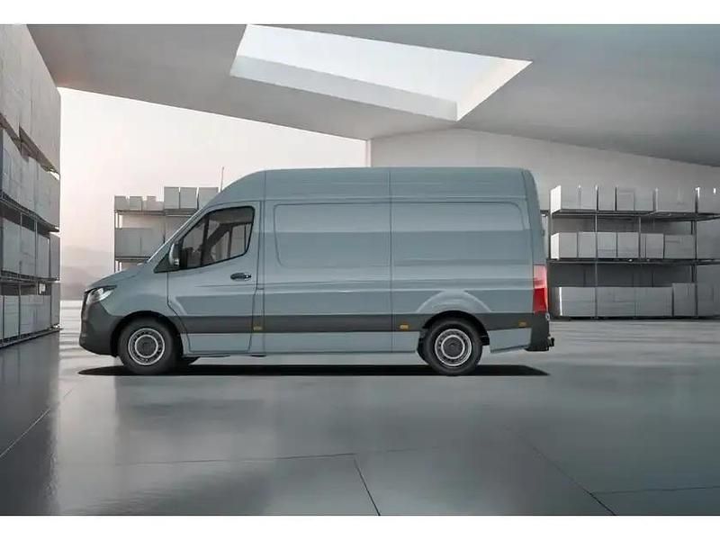 Gebraucht Mercedes Sprinter 170 PS (125 kW) 2025 Blaugrau Van