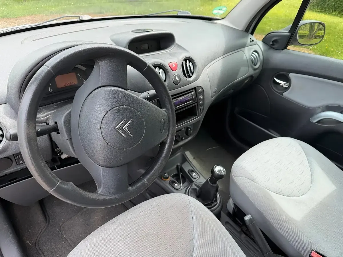 Używany Citroën C3 60 KM (44 kW) 2006 Srebrny Hatchback