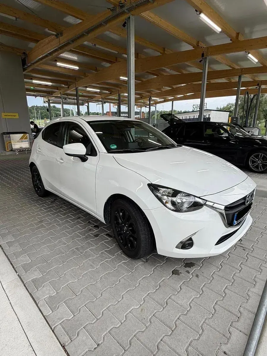 Gebraucht Mazda 2 Kizoku 90 PS (66 kW) 2019 Weiß Kleinwagen