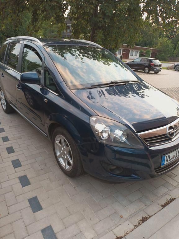 Blau Gebraucht 2011 Opel Zafira Innovation Van / Kleinbus | 2.950 € (Superpreis) - Bild 1/4